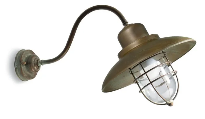 Lyora – Abgewinkelte Außenleuchte Patio Cage gealtertes messing