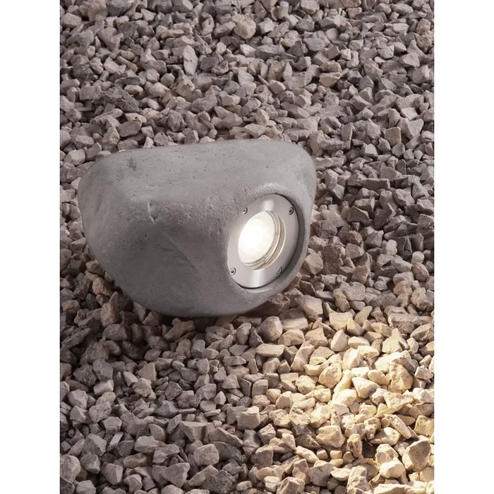 Lyora – Fleck Petra aus grauem Stein
