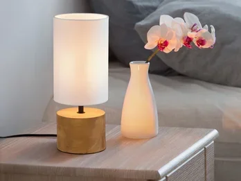 meineWunschleuchte LED Tischleuchte Holzfuß mit Stoffschirm in Weiß, Höhe 30cm